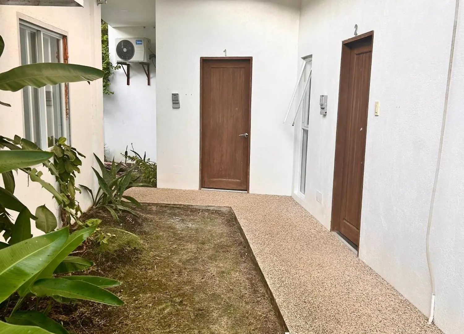 White House Panglao Apartment